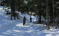 À vélo sur la neige - Cogne - Vallée d'Aoste
