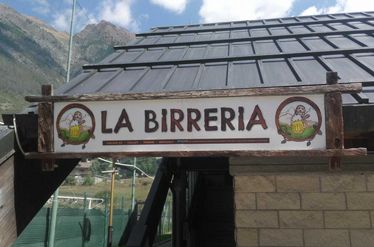 Localité Epinel / Cafés et glaces La Birreria